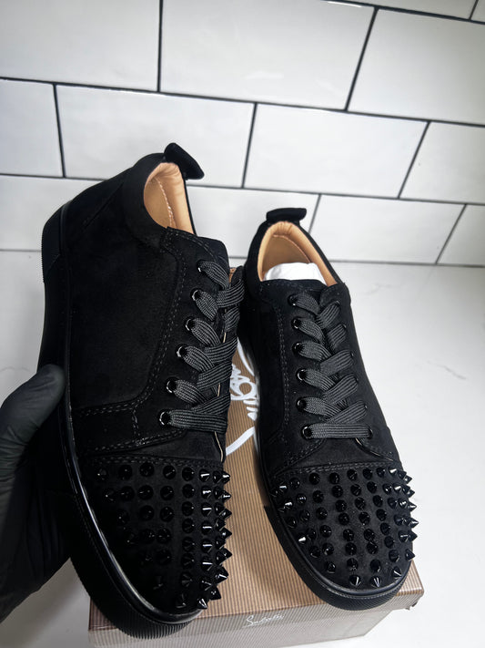 Black spikes